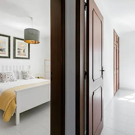 Villa Beachfront With Private Pool In Manta Rota *