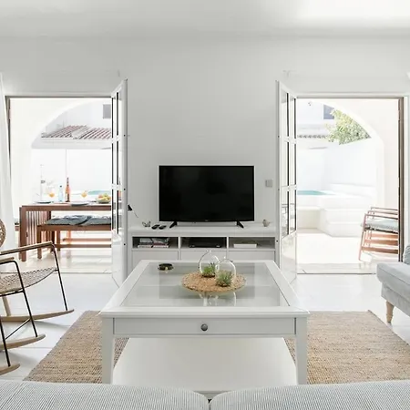 Beachfront With Private Pool In Manta Rota Villa