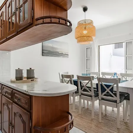 Beachfront With Private Pool In Manta Rota Villa