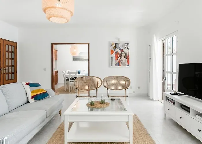 Vila Beachfront With Private Pool In Manta Rota *