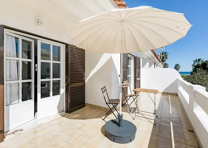 Vila Beachfront With Private Pool In Manta Rota *