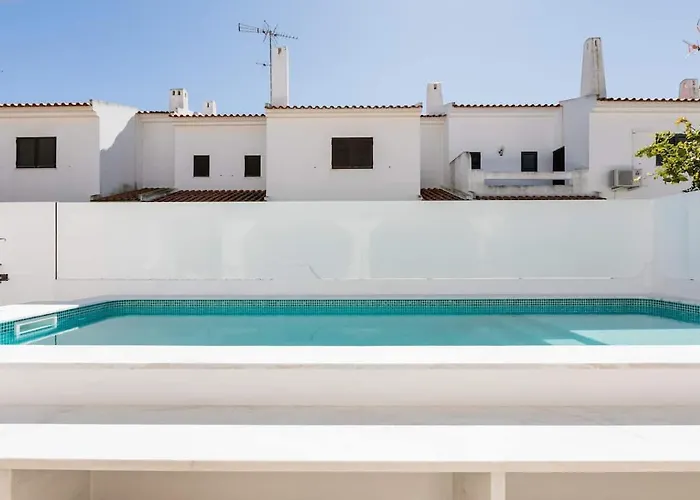 Vila Beachfront With Private Pool In Manta Rota