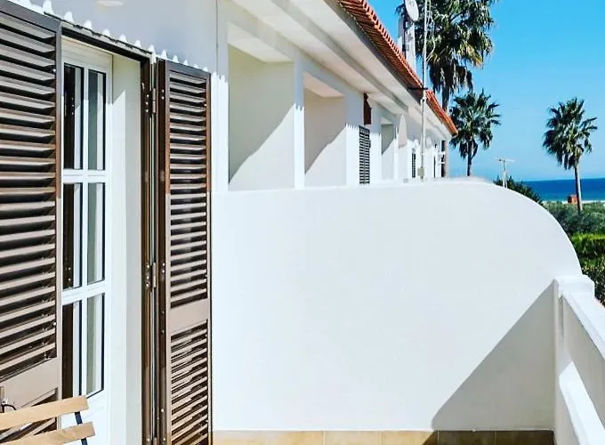 Beachfront With Private Pool In Manta Rota Vila