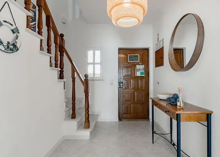 Vila Beachfront With Private Pool In Manta Rota